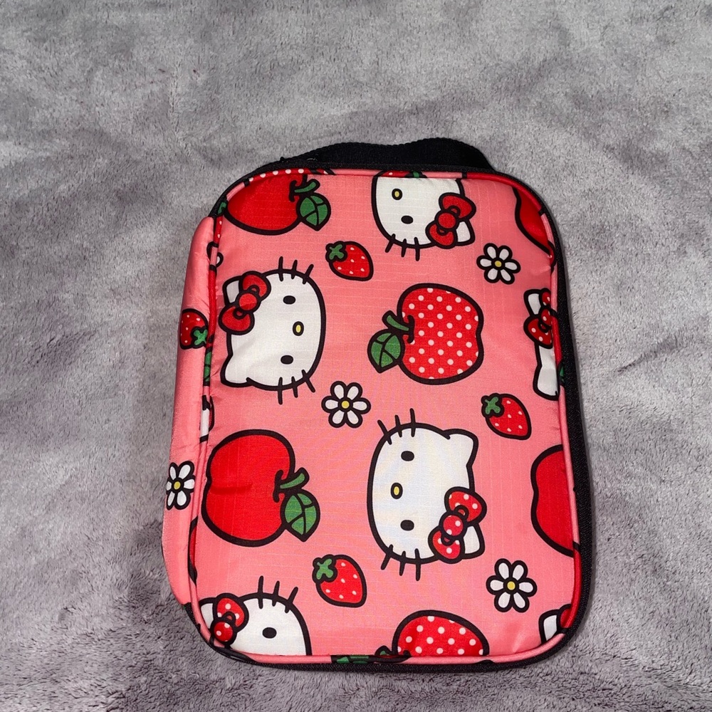 BAGGU hello kitty lunch box